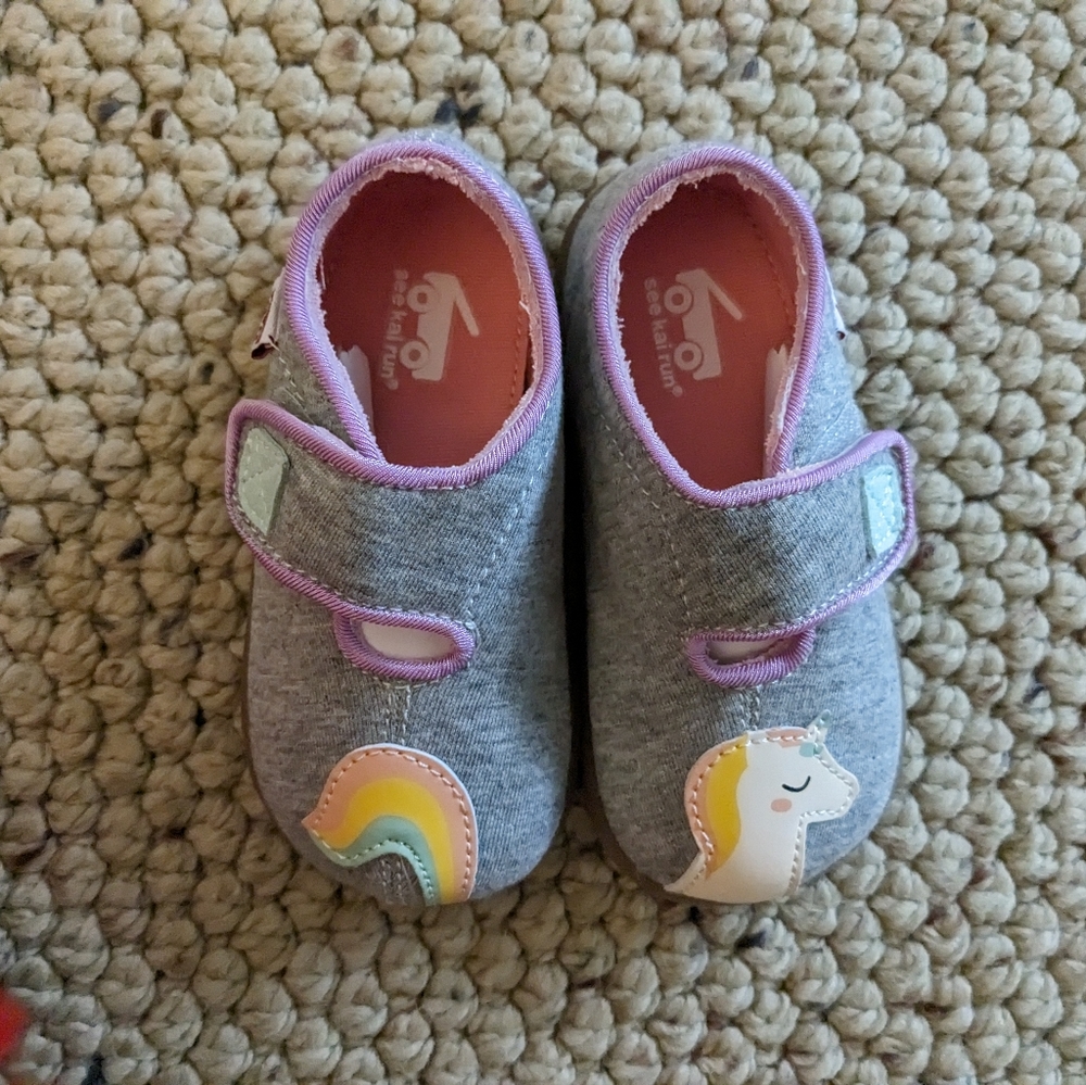 See Kai Run Unicorn Slippers Size 7